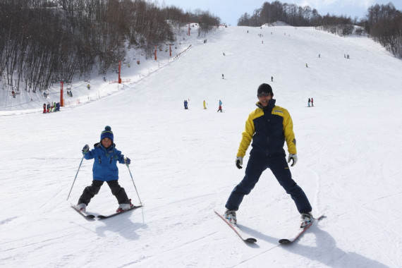 かたしな高原スキー場で使えるクーポン一覧｜スキー・スノボの電子クーポン ダレモ【ゲレンデ】