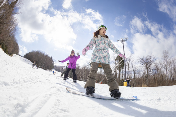 ふじてんスノーリゾートで使えるクーポン一覧｜スキー・スノボの電子クーポン ダレモ【ゲレンデ】