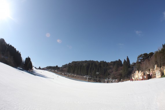 六甲山スノーパークで使えるクーポン一覧｜スキー・スノボの電子クーポン ダレモ【ゲレンデ】