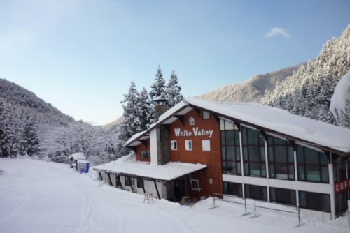 ホワイトバレーみなかみ（旧：ホワイトバレースキー場）で使えるクーポン一覧｜スキー・スノボの電子クーポン ダレモ【ゲレンデ】