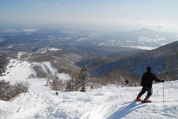 みやぎ蔵王えぼしリゾートで使えるクーポン一覧｜スキー・スノボの電子クーポン ダレモ【ゲレンデ】