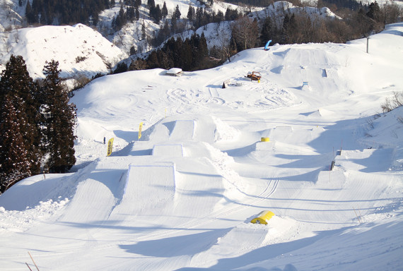 石打丸山スキー場で使えるクーポン一覧｜スキー・スノボの電子クーポン ダレモ【ゲレンデ】