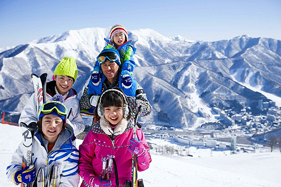 苗場スキー場で使えるクーポン一覧|スキー・スノボの電子クーポン ダレモ【ゲレンデ】